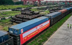 2025嵥Ǹҵʲ͡ʩREITsΧ