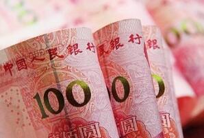 ���н���100��Ԫ�����7������ع�����ع�����1600��Ԫ��ʵ�־�����1500��