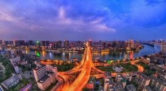 ���ϴ����в�����ý���ںϷ�չ�¸ߵ�