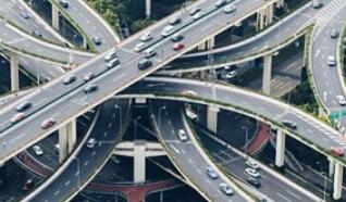 ��һ�ֳ����ۺϸĸ￪����� ������������Ȩ�桱��Ϊ��ҪĿ��