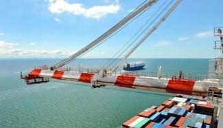 �����½�С��ͣ��λӦȫ���佨���׮